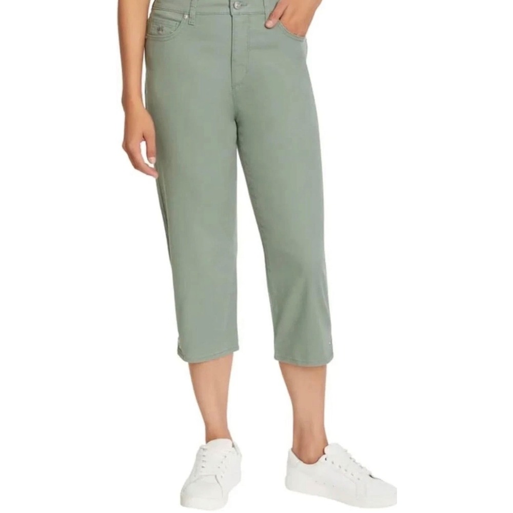 NWT Gloria Vanderbilt Amanda Cloud Twill Capri Pants Green •10• Classic Core